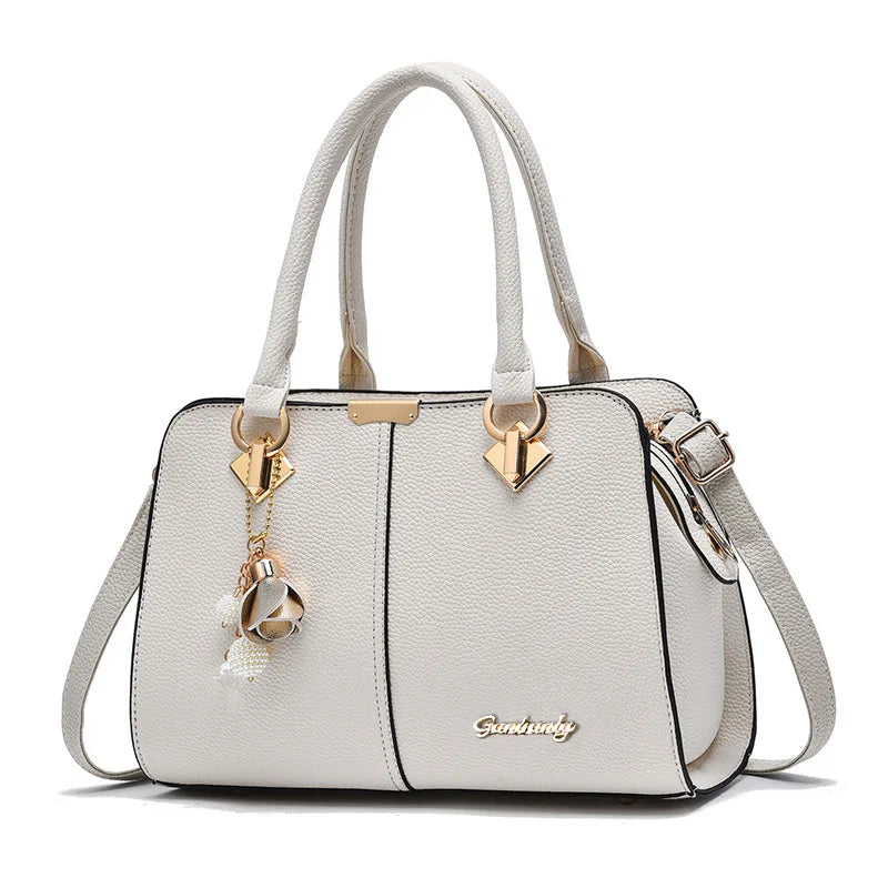 Versatile fashion accessory Chic handbag for all occasions Feminine luxury and refinement